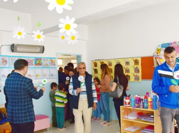 Okulumuz Ana Sınıfı Öğretmeni Burcu KÜÇÜKTURAN´dan etwinning Projesi Resim Sergisi